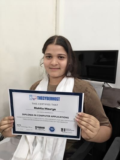 Cyber Gyaan student with certificate