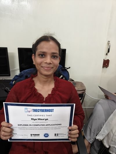 Cyber Gyaan student with certificate