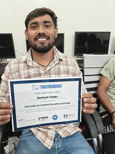 Cyber Gyaan student with certificate