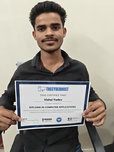 Cyber Gyaan student with certificate