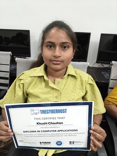 Cyber Gyaan student with certificate